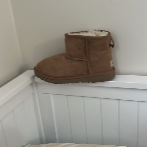 UGG mini women’s classic boot, chestnut, worn once - Picture 5 of 5